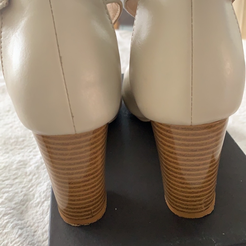 Shoe - Picture 6 of 6